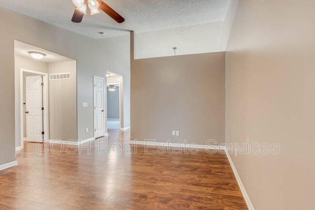 Building Photo - 1054 E Karla Ct