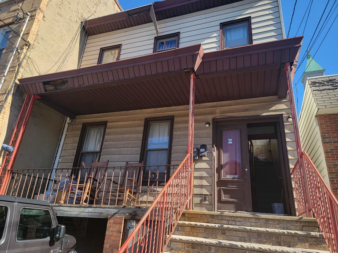 12 Skillman Ave, Jersey City, NJ 07306 Condo for Rent in Jersey City