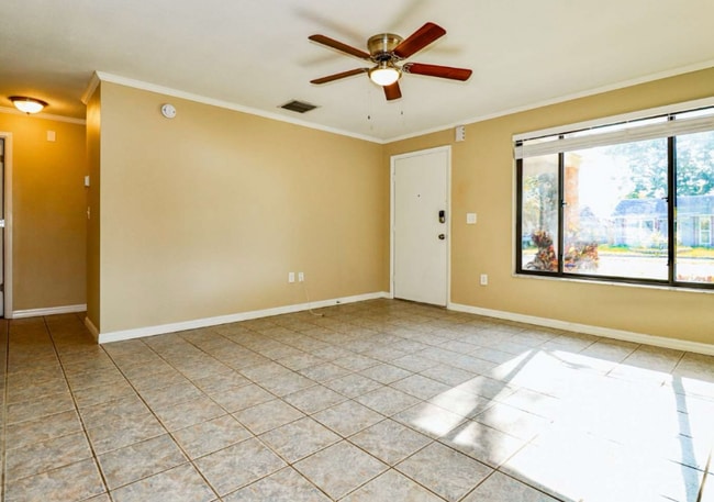 Building Photo - 1800 Loch Haven Ct