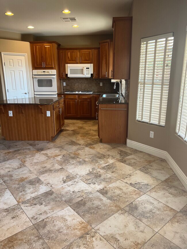 Building Photo - 8152 Cane Creek Mill Ct