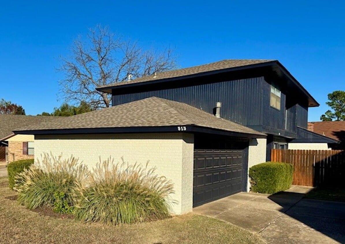 Primary Photo - (2)Bed/(2.5) Bath + Study and Storm Shelter Avail Dec 1!