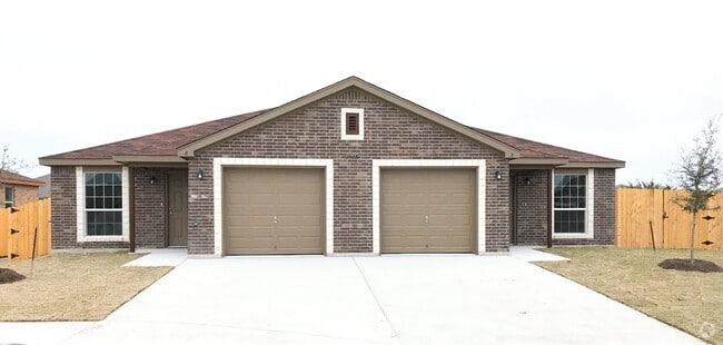 Building Photo - 1525 Justin Lp