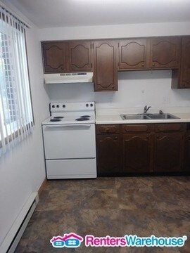 Building Photo - 751 5th St