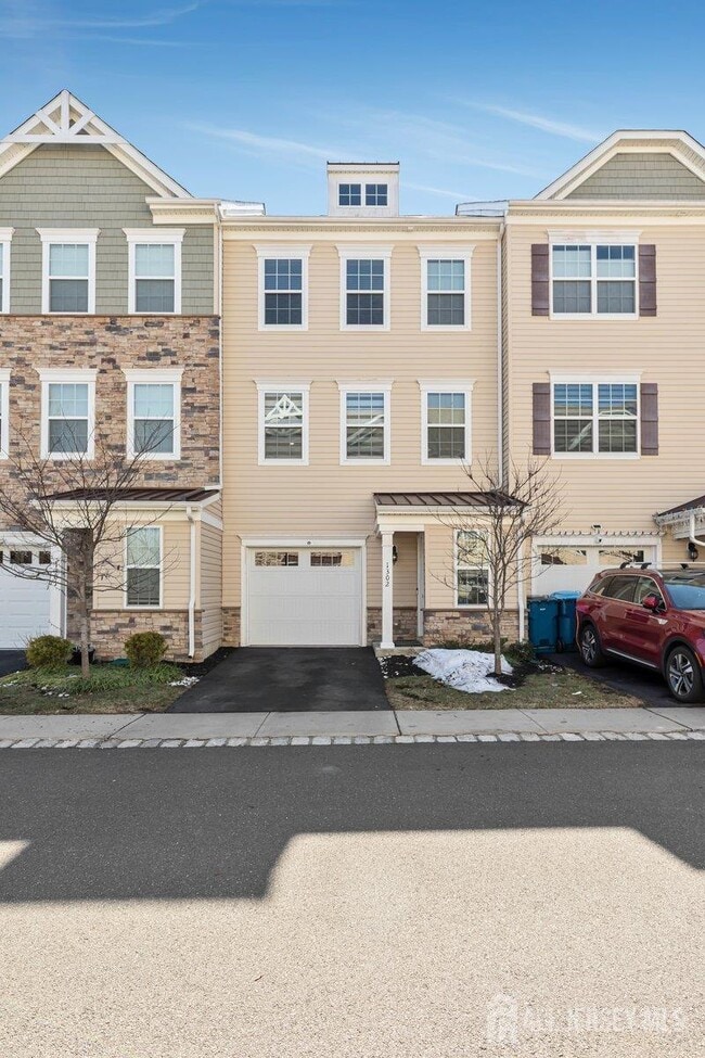 Building Photo - 1302 Hights Farm Rd N
