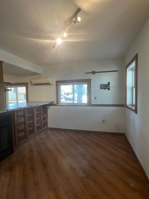Foto del edificio - 4601 Tremont Ave