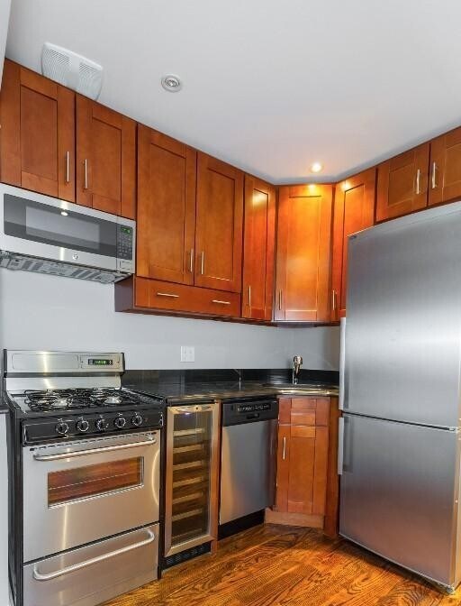 Building Photo - 147 Avenue A