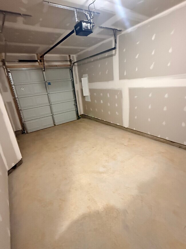 Foto del edificio - 620 Slick Terrace