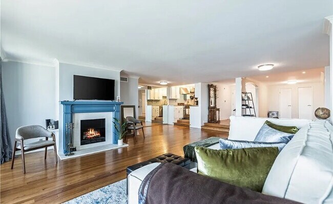 Foto del edificio - Luxurious Beverly Hills Penthouse Condo wi...