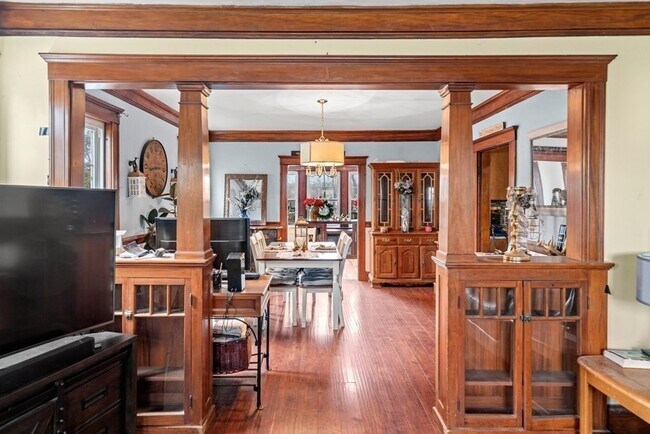 Foto del edificio - 162 Elliot Ave