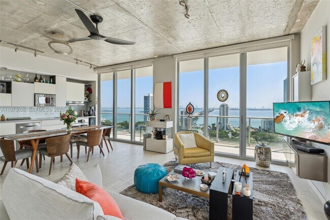 Foto del edificio - 3470 E Coast Ave