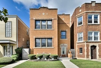 Building Photo - 5028 N Parkside Ave