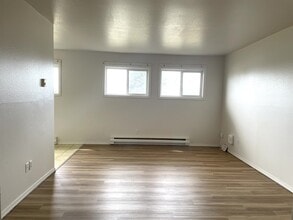 Building Photo - 8920-8986 86 St