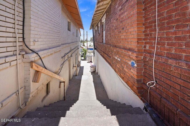 Foto del edificio - 2318 Federal Ave