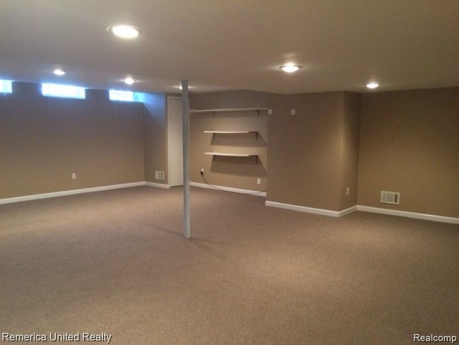 Foto del edificio - 35371 Spring Hill Rd