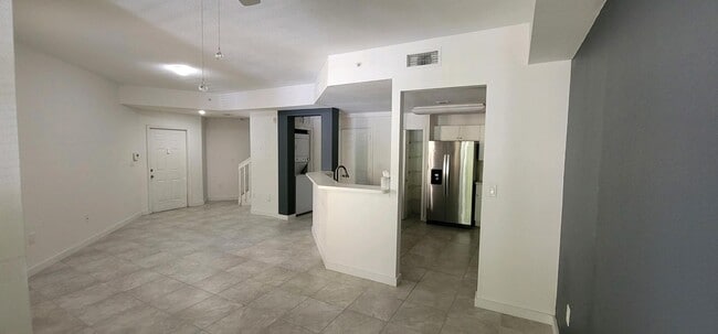 Photo - 10902 NW 83rd St Apartment