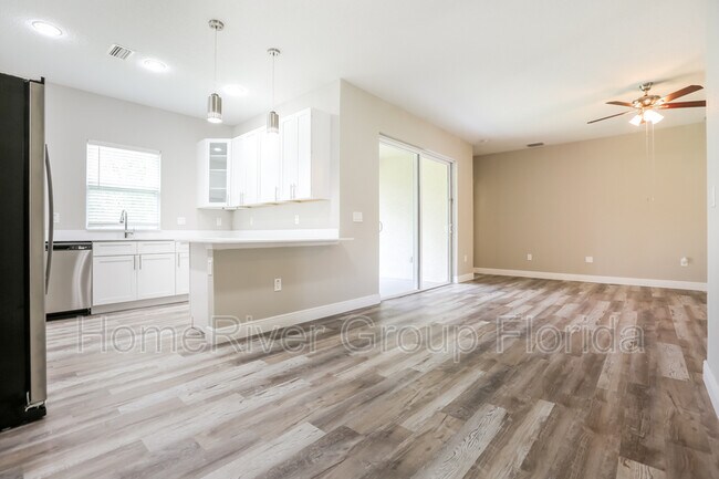Foto del edificio - 2420 Lancaster Ln