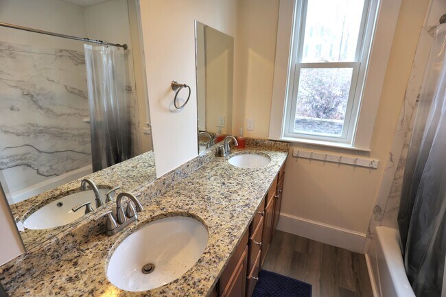 Building Photo - 60 Congress St