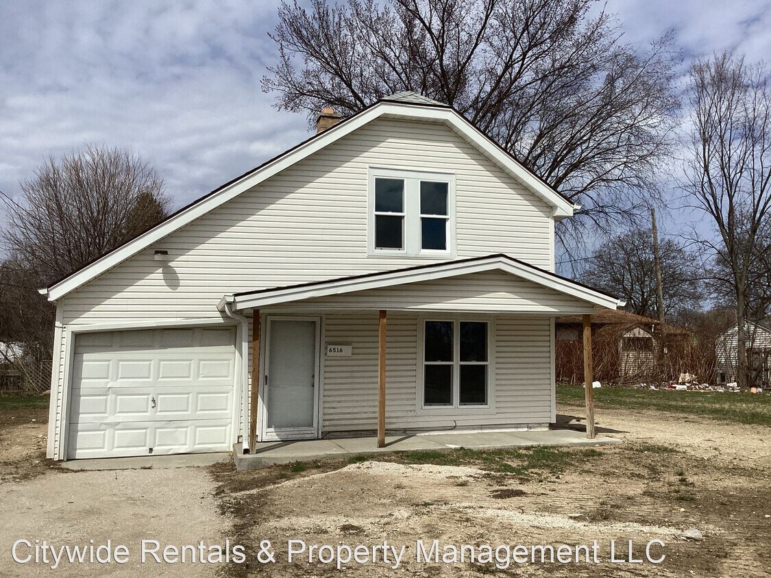 Foto principal - 2 br, 1 bath House - 6516 W Villard Ave