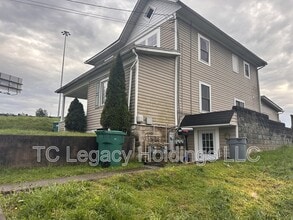 Building Photo - 388 Broaddus Ave Building Photo - 388 Broaddus Ave