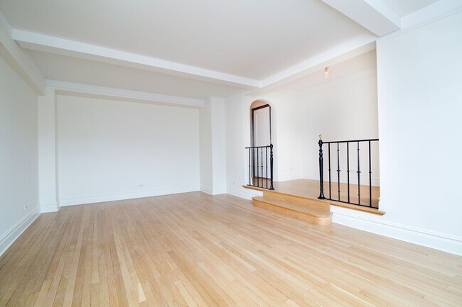 Foto del edificio - 299 W 12th St