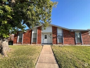 Building Photo - 8506 Woodside Rd
