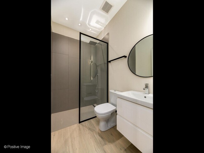 Foto del edificio - 4238 W Belmont Ave