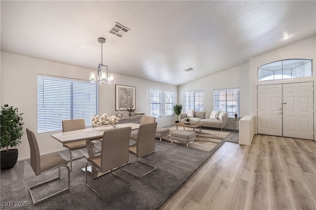 Building Photo - 1851 Vista Pointe Ave