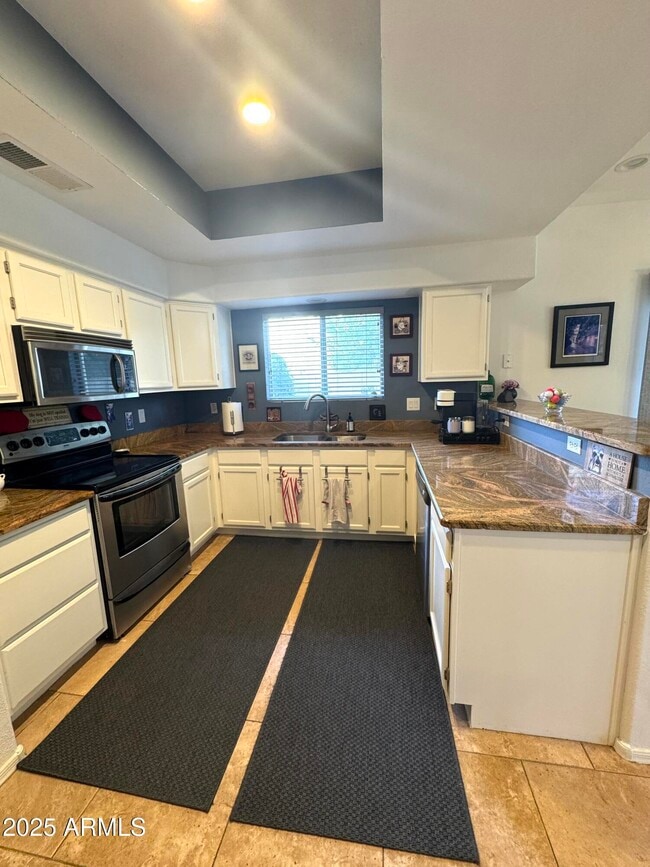 Building Photo - 8833 S 51st St