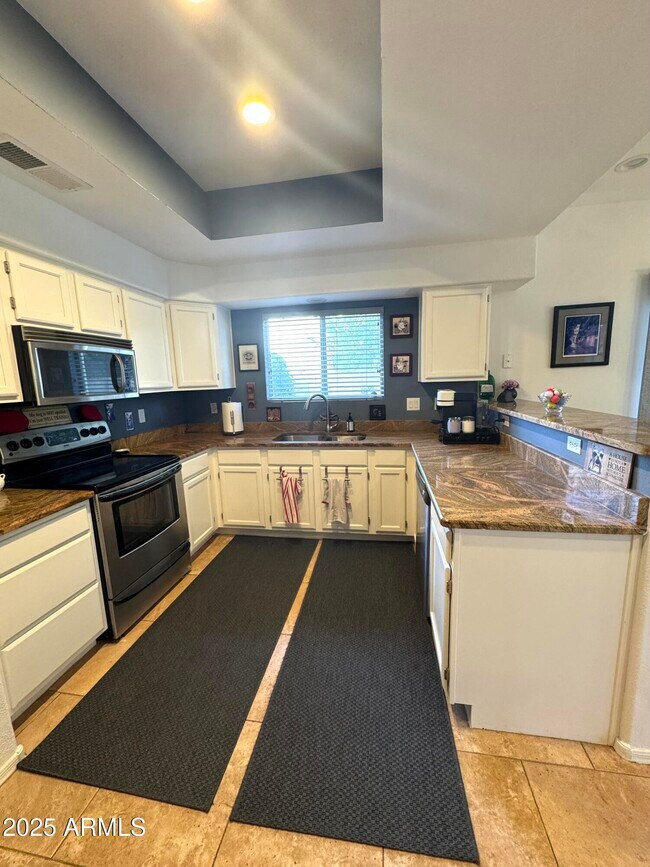 Foto del edificio - 8833 S 51st St