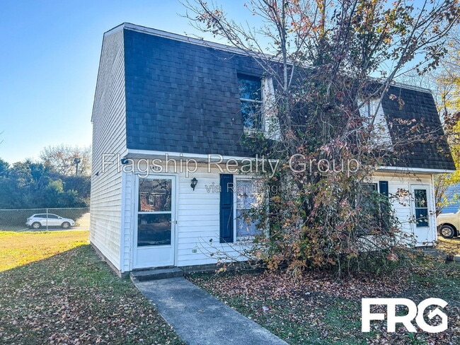 Photo - 107 Chesterfield Court Townhome