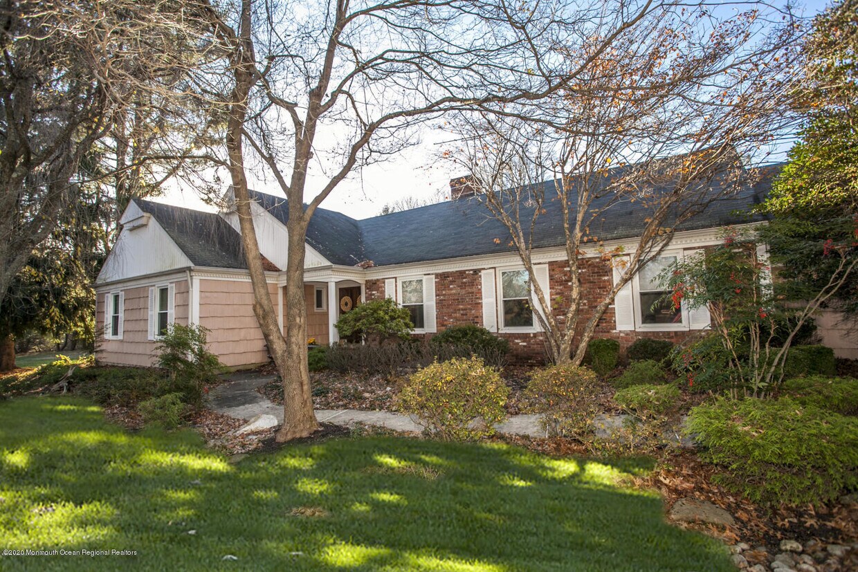 49 Carriage Hill Dr, Colts Neck, NJ 07722 House Rental in Colts Neck