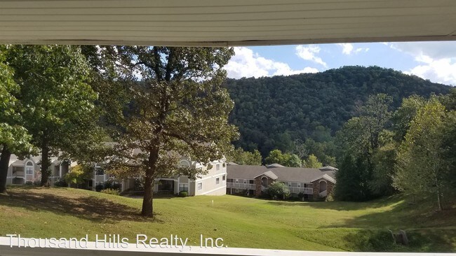 Building Photo - 2 br, 2 bath House - 240 Wimbledon Dr. #6
