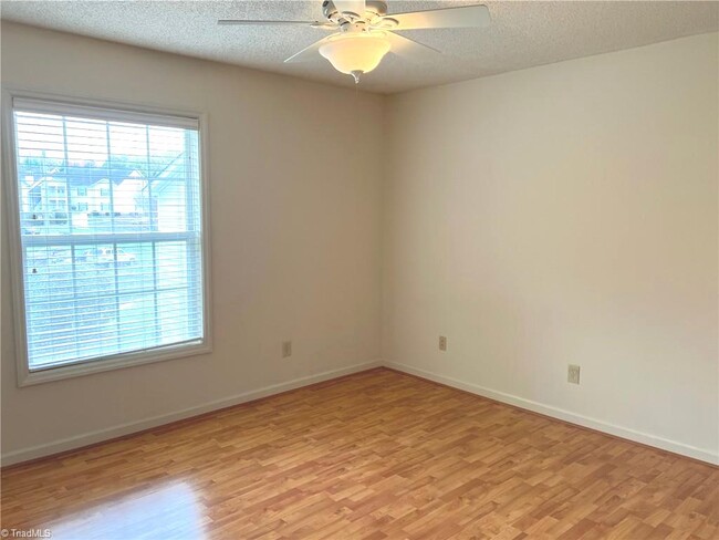 Building Photo - 803 Moultrie Ct