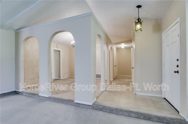 Building Photo - 3512 Fontaine St