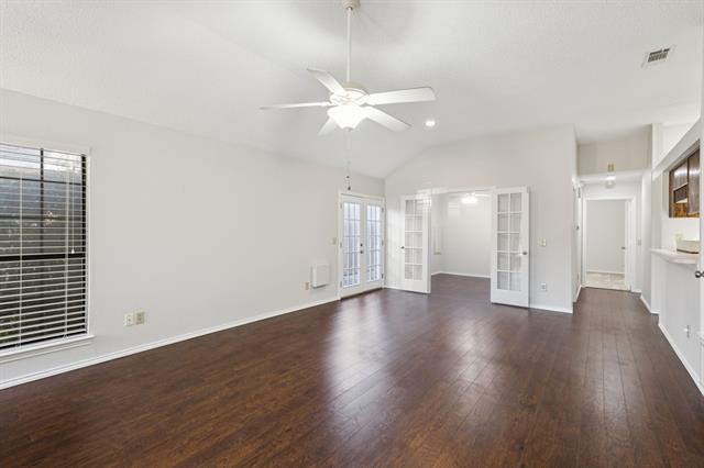 Foto del edificio - 2 Cedar Elm Cir