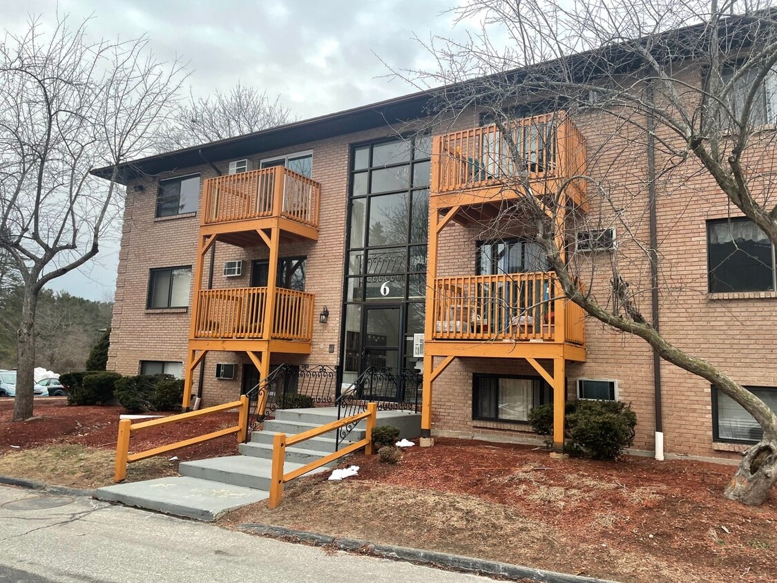 Quiet Corner Apartment in the Heart of Salem - Quiet Corner Apartment in the Heart of Salem