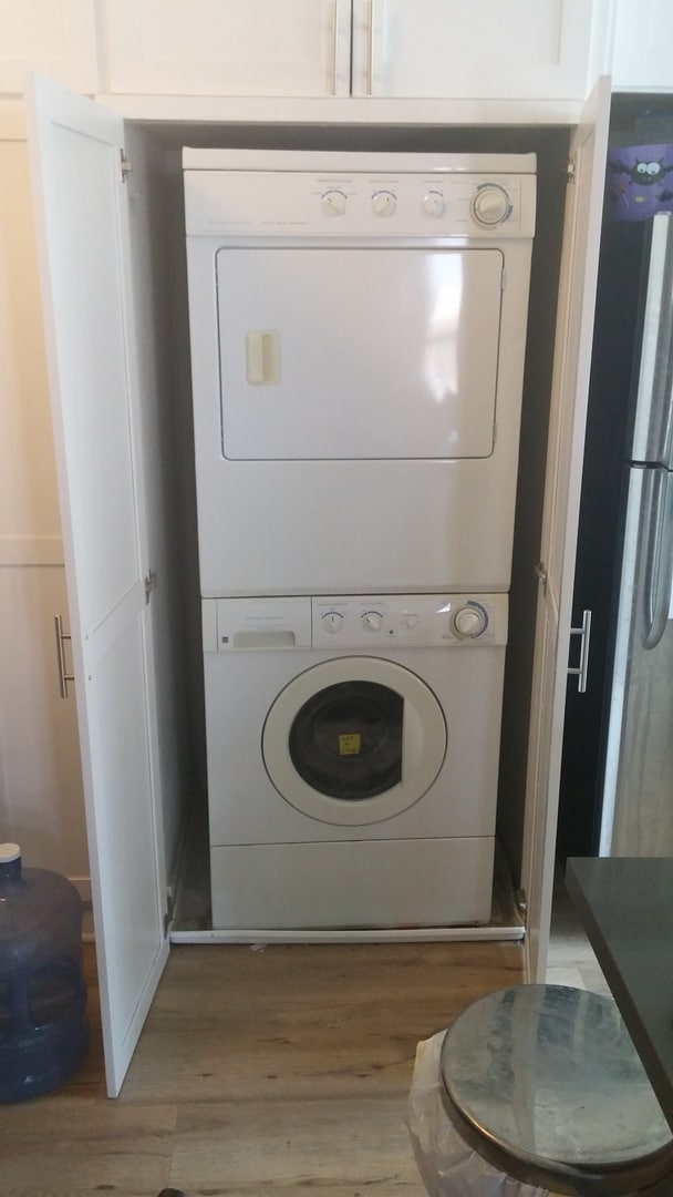 Building Photo - 521 Indiana St