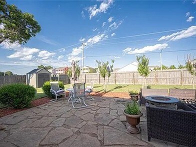 Foto del edificio - 1652 N Oakhaven Pl