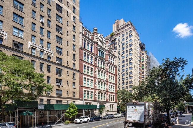 Building Photo - 555 West End Ave