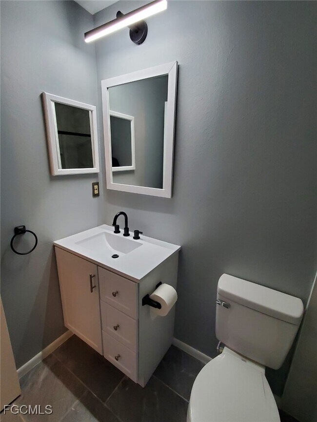 Foto del edificio - 5713 Foxlake Dr