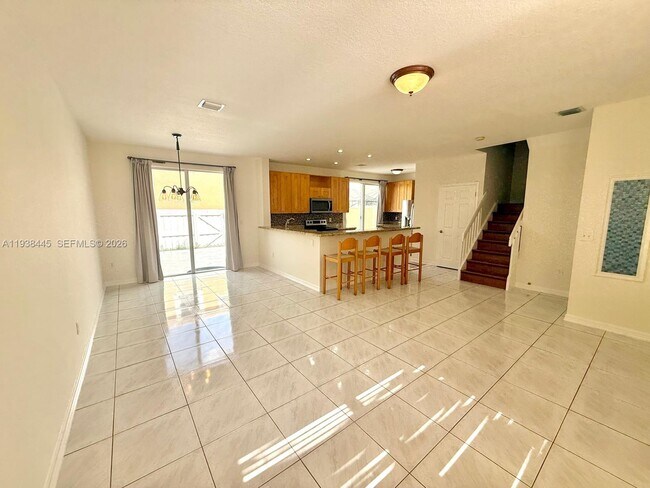 Foto del edificio - 1355 NW 154th Ln