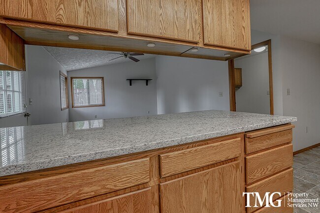 Foto del edificio - Great Location! 3 Bed/2 Bath Ranch Style H...