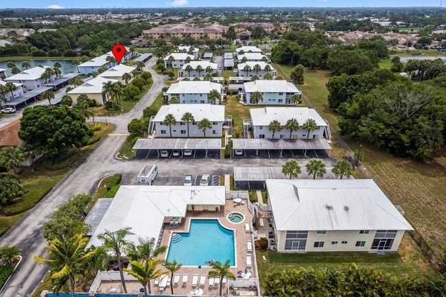Foto del edificio - 175 SE Village Dr
