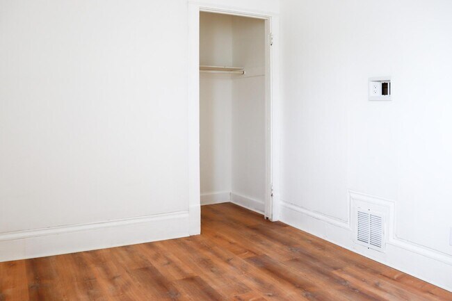 Foto del edificio - 3459 N 8th St