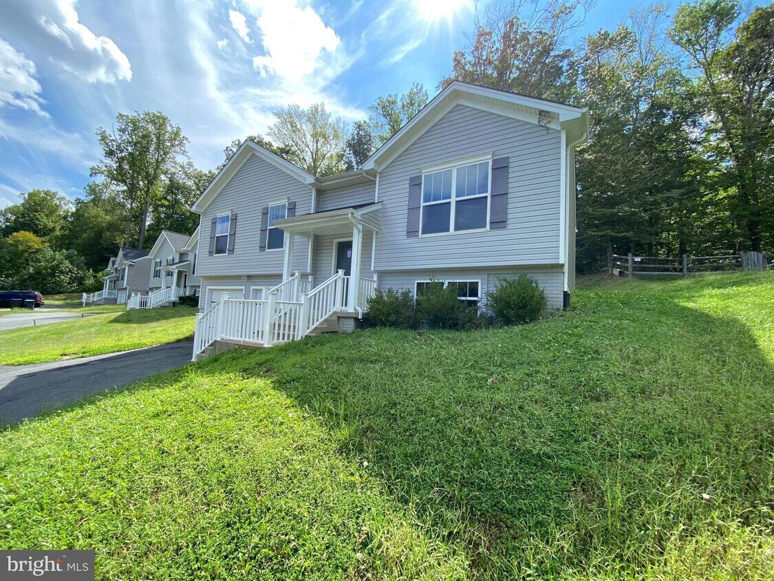 6 Howard Cir, Fredericksburg, VA 22405 House Rental in Fredericksburg