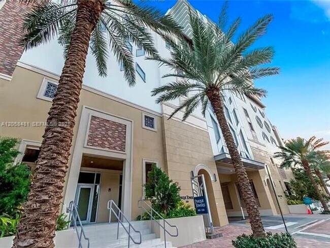 Foto del edificio - 300 Sunny Isles Blvd