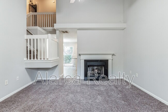 Building Photo - 12312 Bluestem Ln
