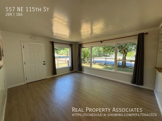 Foto del edificio - 557 NE 115th St