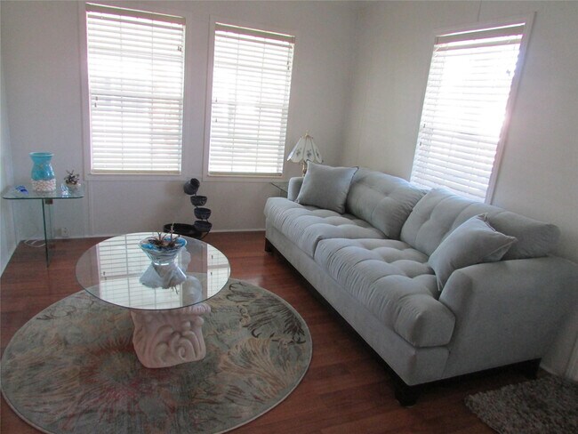 Foto del edificio - 160 NW 53rd St