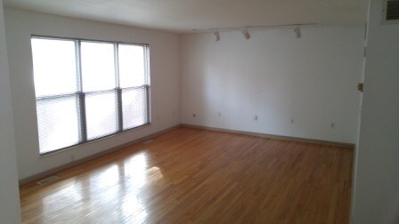 Building Photo - 75 W Starr Ave